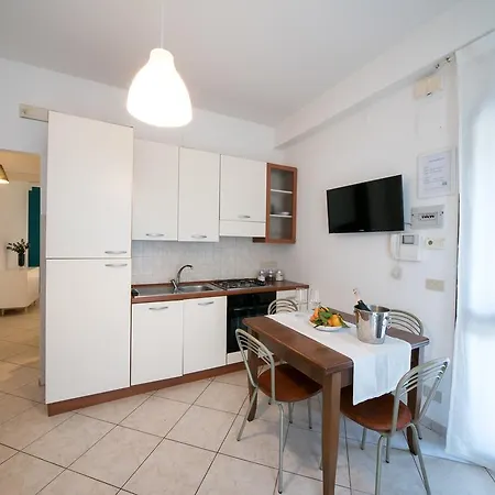 Apartment On The Beach *