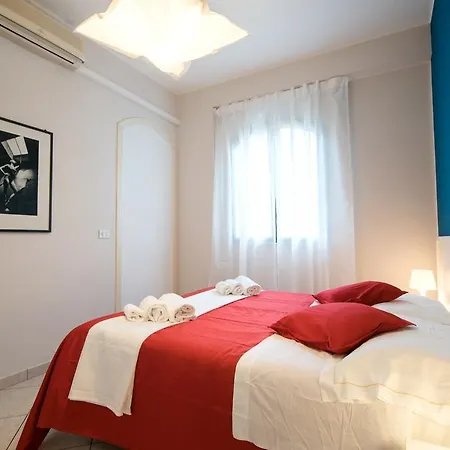 On The Beach Apartment